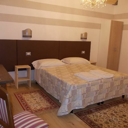 Romagnoli 36 Hotel Verona Eksteriør billede